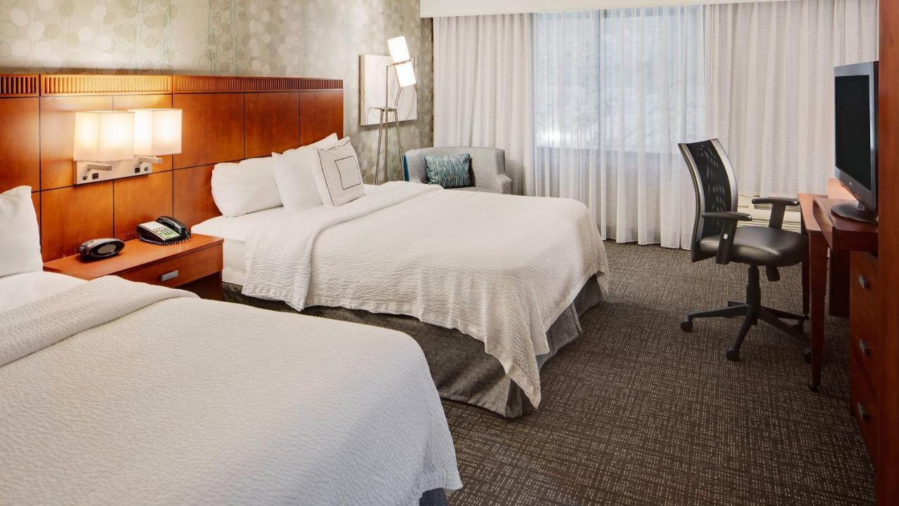 Courtyard By Marriott Pittsburgh West Homestead Waterfront Eksteriør billede