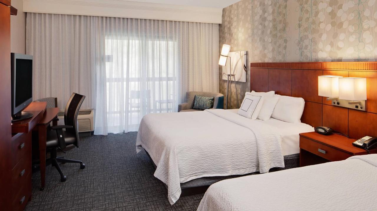Courtyard By Marriott Pittsburgh West Homestead Waterfront Eksteriør billede