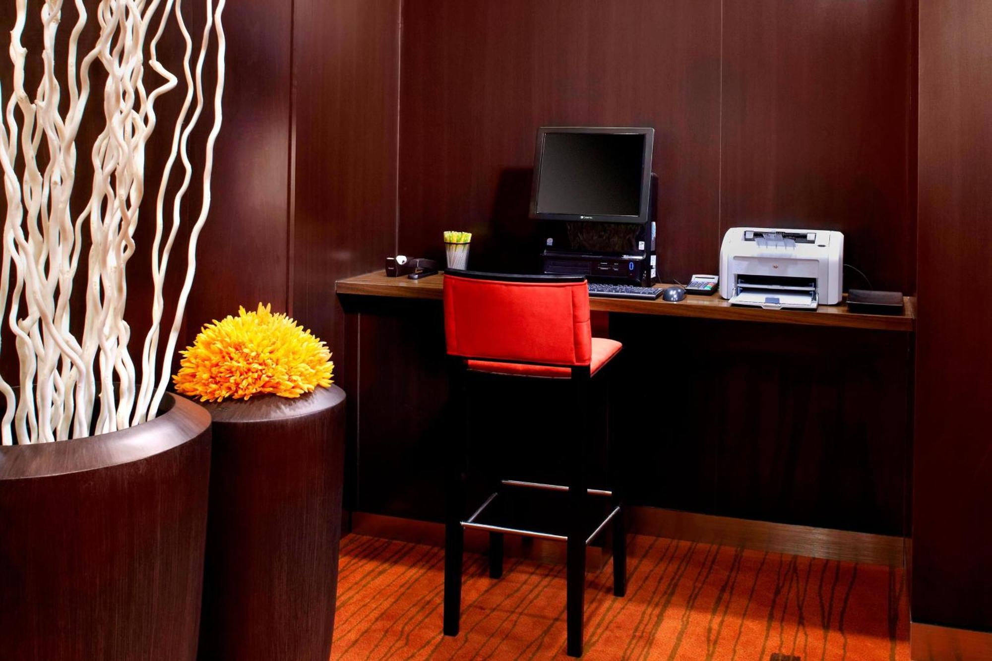Courtyard By Marriott Pittsburgh West Homestead Waterfront Eksteriør billede