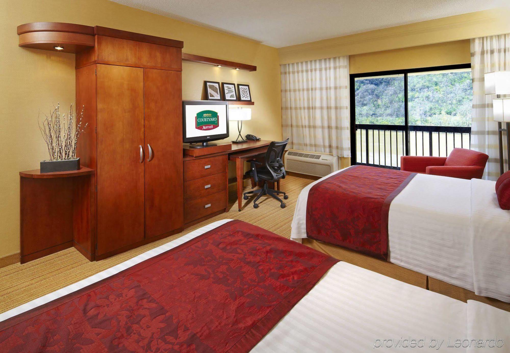Courtyard By Marriott Pittsburgh West Homestead Waterfront Eksteriør billede